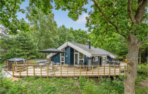 3 Bedroom Stunning Home In Glesborg, Bønnerup Strand